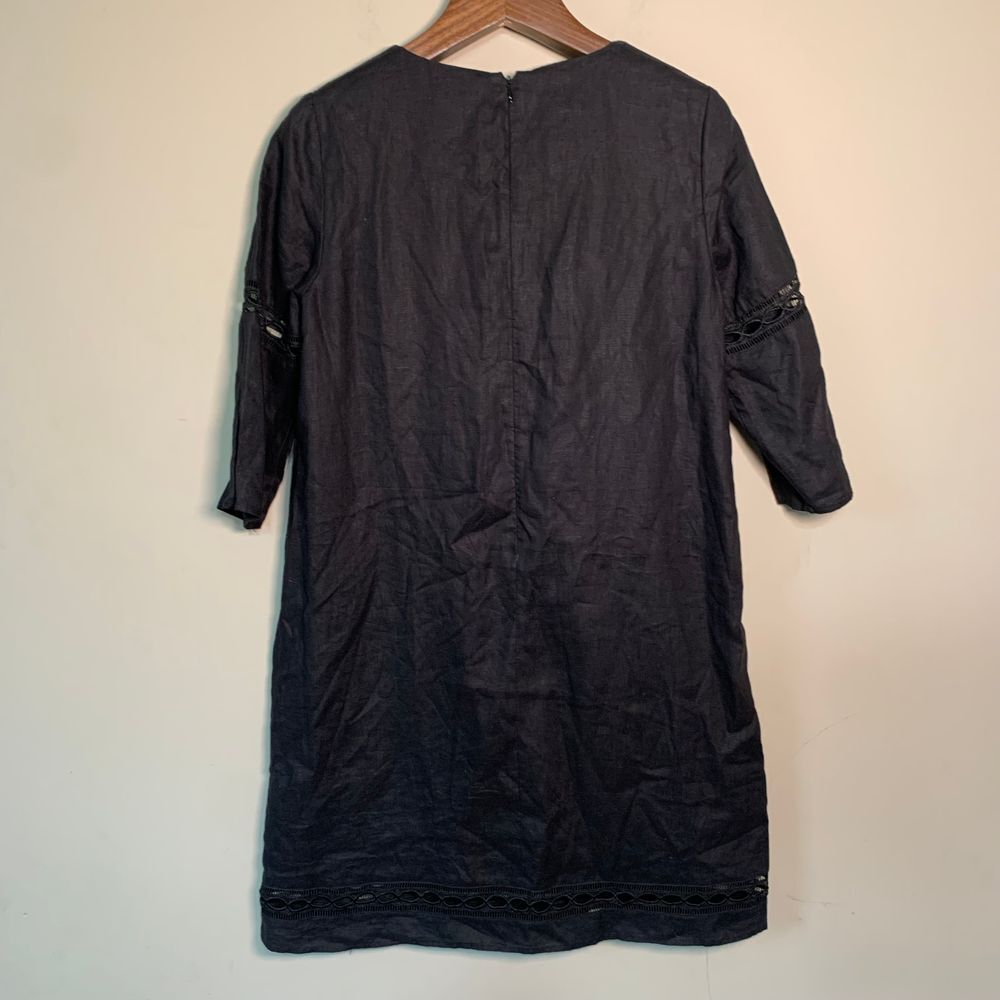 Neiman Marcus 100% Linen Lined Black Dress Crochet Details Size Small - Picture 2 of 8
